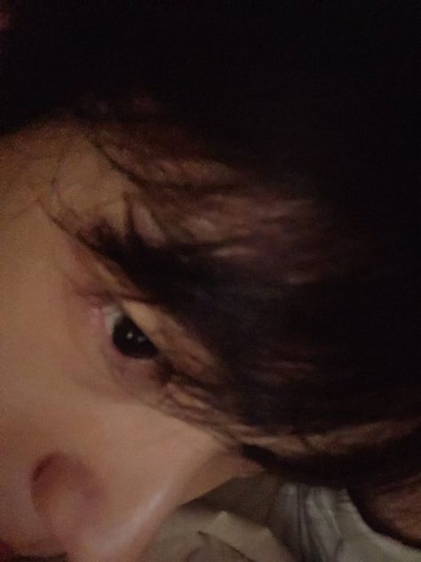 X'te TXT Translations 💬: "[240217] #SOOBIN Weverse “i hope you sleep well moas” @TXT_members @TXT_bighit https://t.co/qTDKbBoray" / X Txt Weverse, Gamer Boy, Choi Soobin, Txt Soobin, Tomorrow X Together, Korean Aesthetic, Sleep Well, Men's Korean Style, Feeling Blue