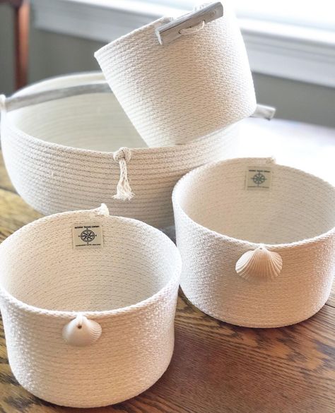 Paper Cup Flower, Modern Baskets, Rope Bowls, Rope Diy, Lidded Baskets, Jute Basket, Rope Baskets, Large Storage Baskets, Diy Bottle Crafts