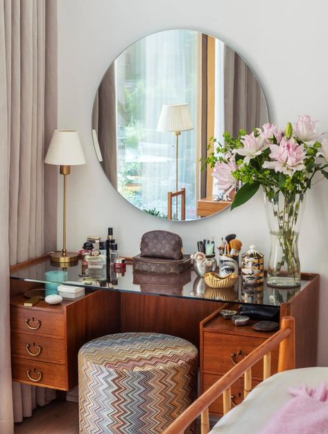 Vanity Setup, Dream Vanity, Apartment Decor Inspiration, Room Inspiration Bedroom, Dream House Decor, Interior Inspo, My New Room, Dream Home Design, New Room