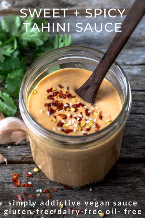 Spicy Tahini Sauce, Buddha Bowl Sauce, Resep Vegan, Tahini Sauce Recipe, Tahini Recipe, Salad Dressing Recipes Homemade, Buddha Bowls, Vegan Sauces, Tahini Sauce