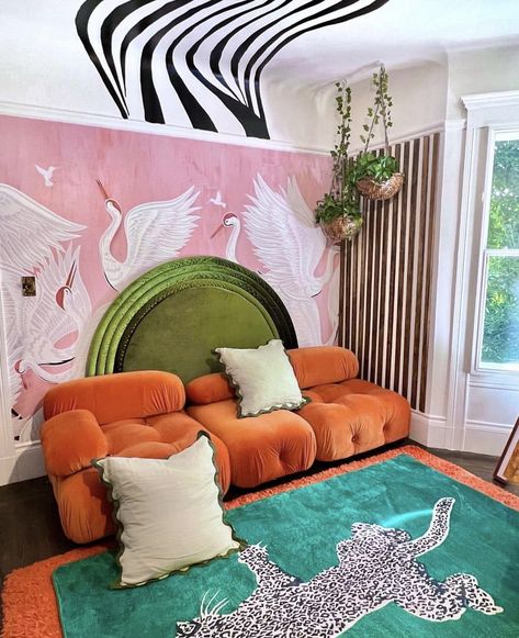 Funky Living Rooms, Dopamine Decor, Funky Decor, Colourful Living Room, Maximalist Decor, Décor Boho, Maximalism, Eclectic Home, Dream House Decor