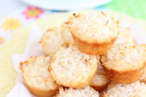 Mexican Coconut Candy - Food Fanatic Mexican Coconut Candy Recipe, Coconut Candy Recipe, Margarita Cake, Candy Bar Recipe, Coconut Candy, Easy Treat, Candy Recipe, Mini Muffin Pan, Cookie Do