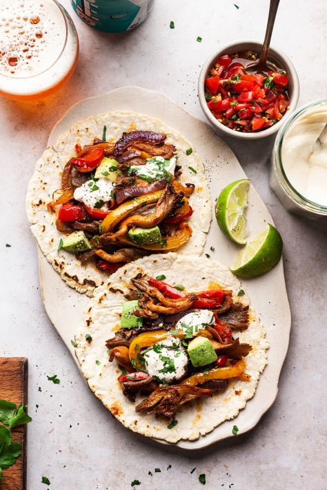 Easy vegan fajitas - Lazy Cat Kitchen Vegan Fajitas, Lazy Cat Kitchen, Fajita Vegetables, Weekly Dinner, Cat Kitchen, Weekday Dinner, Fajita Recipe, Lazy Cat, Clean Eats