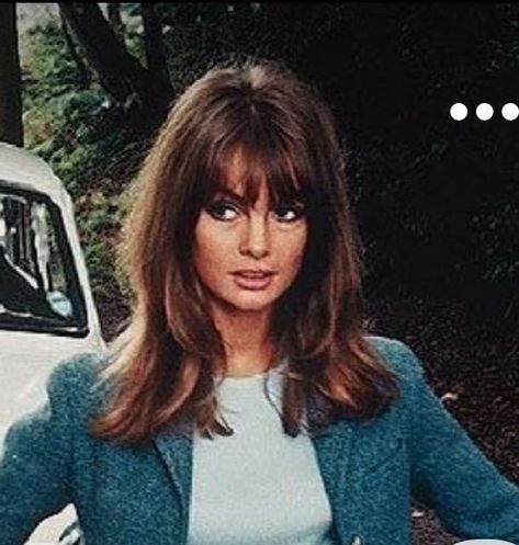 Midi Haircut, Mid Length Hair With Bangs, Midi Hair, 1960s Hair, 60s Hair, How To Cut Bangs, Bangs With Medium Hair, Fringe Hairstyles, Mid Length Hair