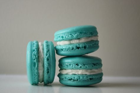 Blue Macaroons, Blue Macarons, Blue Sweets, Coconut Buttercream, Christmas Macarons, Tiffany Blue Wedding, French Macaron, French Macaroons, French Macarons