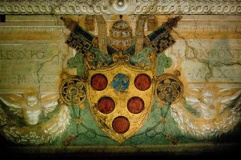 Medici Coat of Arms in the Vatican Museum (picture by mikeygibran)