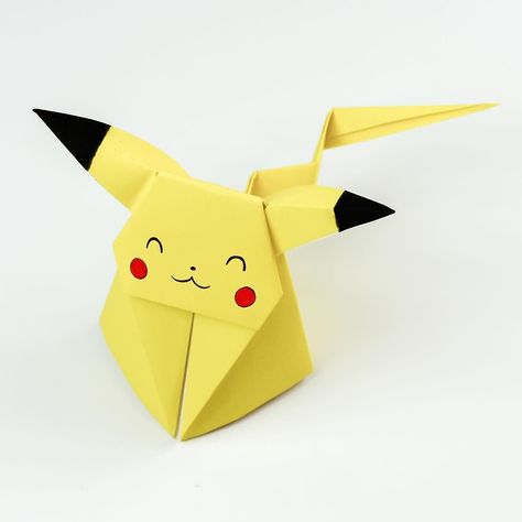 Cutieee! My first origami; good tutorial; came out well!! Origami Pikachu, Origami Kutu, Origami Box Tutorial, Origami Tattoo, Pikachu Pikachu, Tutorial Origami, Origami Ball, Pokemon Craft, Origami Bag