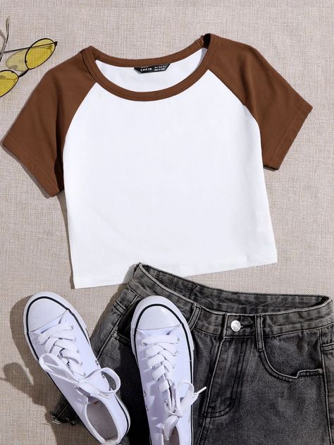 SHEIN Raglan Sleeve Two Tone Crop Top | SHEIN USA Short Sleeve Blouse Design, Slim Fit Crop Top, Crop Top Tees, Tween Outfits, Crop Top Outfits, Cute Crop Tops, Teenage Fashion, Solid Clothes, Really Cute Outfits