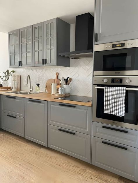 Ikea Gray Kitchen Cabinets, Coloured Kitchen Cupboards, Ikea Gray Kitchen, Grey Kitchen Cupboards Colour Schemes, Grey Kitchen With Black Handles, Grey Kitchen Black Handles, Grey Kitchen Aesthetic, Ikea Kitchens 2023 Ideas, Grey Cupboards Kitchen