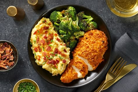 Share me on Pinterest Everyplate Recipes, Hellofresh Vegetarian, Hellofresh Meals, Hello Fresh Dinners, Meal Kit Recipes, Fresh Healthy Recipes, Fresh Dinners, Bacon Mashed Potatoes, Crispy Cheddar Chicken