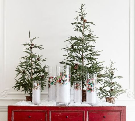 Lifestyle Blogger, Desiree of Beautifully Seaside, shares her favorite Pottery Barn Christmas decorating ideas, including ornaments and pillow covers. Decor Christmas Home, Silver Christmas Decorations, Christmas Home Decorations, O Christmas Tree, Simple Christmas Decor, Christmas Door Wreaths, Light Garland, Christmas Mantels, Home Decor Christmas