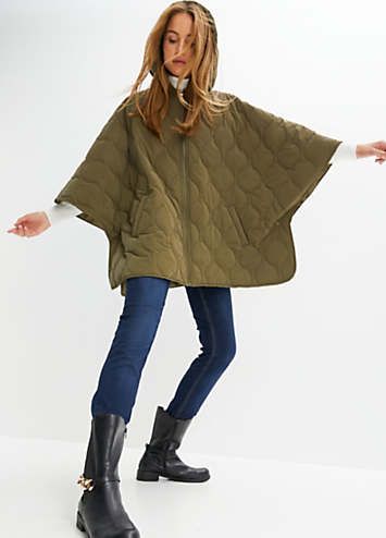 How To Wear Poncho, Poncho With Belt, Quilted Poncho, Christmas Food Decorations, Wifey Outfits, Up Cycling Clothes, Autumn Winter 2023 2024, Work Wear Inspiration, Fashion Terminology