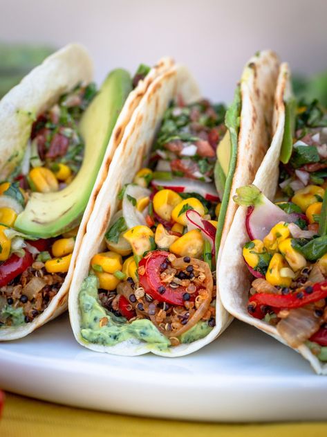 Tacos Végétaliens au Quinoa et Maïs (Sans Gluten) - Free The Pickle Vegetarian Taco Filling, Sweet Potato Vegetarian, Taco Recipes Ground Beef, Vegetarian Fajitas, Vegetarian Tacos Recipes, Healthy Taco Recipes, Nacho Dip, Crunchwrap Supreme, Beef Tacos Recipes