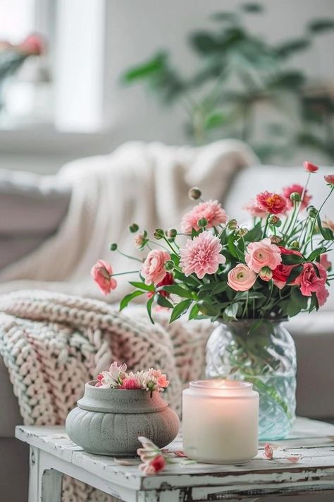 Summer Decor: Mix and Match Tips Summer Mantel, Spring Home Decor Ideas, Spring Decorating Ideas, White Ginger Jars, Backyard Balcony, Summer Paradise, A Bouquet Of Flowers, Spring Decorating, Apple Watch Wallpaper