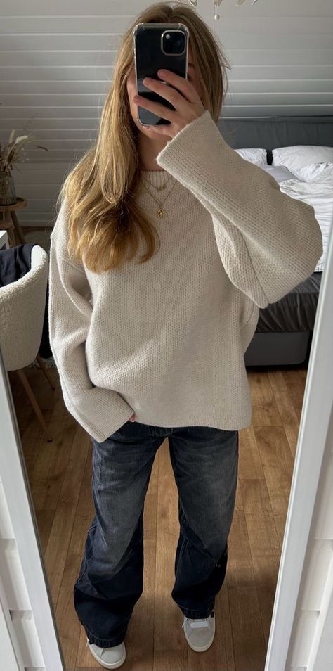 Look Legging, Versatile Clothing, Summer Outfits 2024, Viral On Tiktok, Mode Zara, Skandinavian Fashion, Looks Party, Tops Blouse, Stockholm Fashion