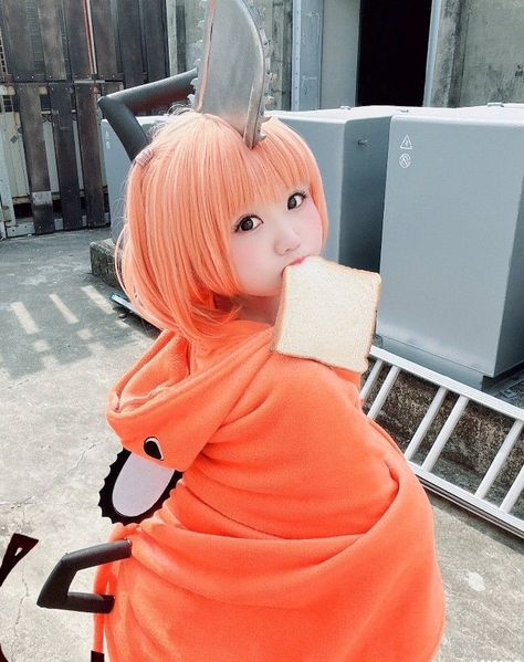 Pochita Cosplay, Irl References, Anime Cosplay Ideas, Male Cosplay, Anime Figurines, Cute Cosplay, Chainsaw Man, Cosplay Outfits, Cuteness Overload