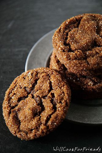 Triple Ginger Crinkles – The Ultimate Ginger Cookies | Will Cook For Friends Ginger Cookie Recipes, Cake Mug, Cookie Brownie Bars, Molasses Cookies, Ginger Snap Cookies, Spice Cookies, Ginger Cookies, How Sweet Eats, Molasses