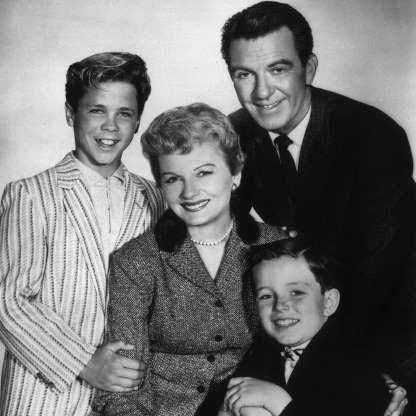 Leave It To Beaver - CBS Photo Archive/Getty Images Barbara Billingsley, Hugh Beaumont, Jerry Mathers, Tony Dow, June Cleaver, Leave It To Beaver, Ricky Nelson, Hallmark Movie, Family Tv