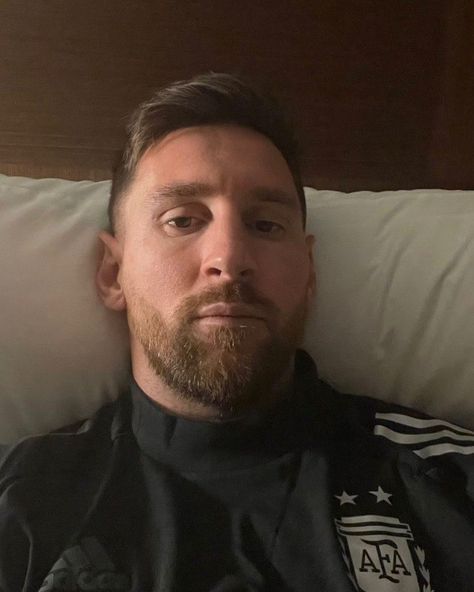 https://www.instagram.com/p/CUuFvMoI7VE/?utm_medium=share_sheet Messi King, Messi And Cristiano, Lionel Andrés Messi, Sports Memes, Messi 10, Soccer Pictures, Leo Messi, Celebrity Pictures, Lionel Messi