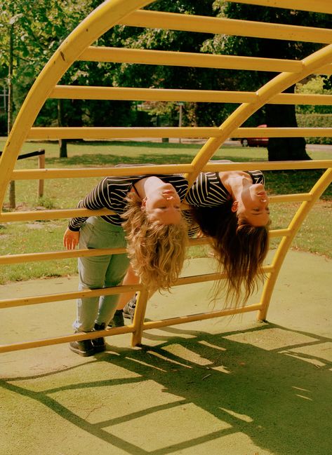 In Melissa Schriek’s new photobook, best friends hang (we mean really hang) out Dulwich Picture Gallery, Laying On The Beach, Friendship Photography, Visual Metaphor, Best Friend Photoshoot, Third Wheel, Photographs Of People, Photography 101, Capture Memories