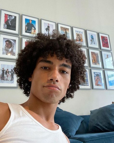 Curly Braids Hairstyles, Reece King, 3c Curly Hair, Long Curly Hair Men, Afro Hairstyles Men, Men's Curly Hairstyles, Guy Haircuts Long, 3c Hair, Androgynous Hair