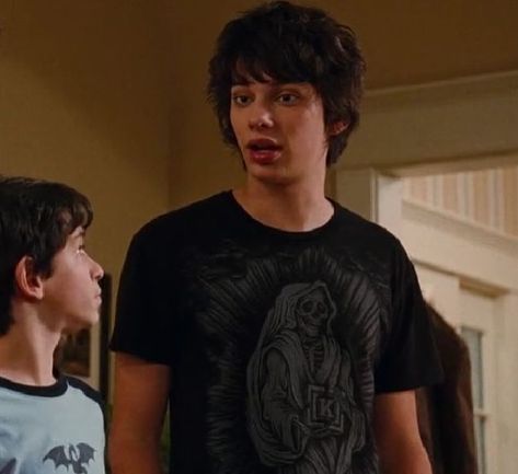 Wimpy Kid Rodrick, Roderick Heffley, Devon Bostick Rodrick, Rodrick Rules, Rodrick Heffley, Devon Bostick, Diary Of A Wimpy Kid, Wimpy Kid, Emo Guys