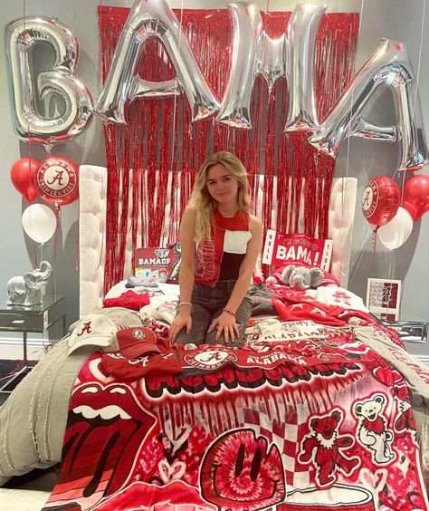 University Of Alabama Acceptance, Bama Bed Party, Alabama Bed Party, University Of Alabama Graduation Party, College Gift Guide, Alabama Gameday Outfit, Class Of 2026, College Announcements, College Bed