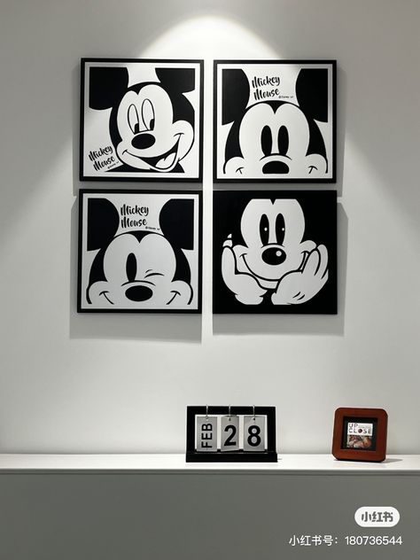 Mickey Room Decor, 3d Wallpaper Spiderman, Mickey Mouse Room Decor, Mickey Mouse Painting, Disney Decor Bedroom, Mickey Mouse Room, Mickey Mouse Bedroom, Lobby Designs, Disney Office