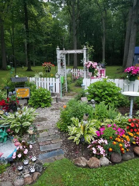 Cheap Diy Garden Ideas Homemade, Raised Bed Flower Garden Ideas, Memory Garden Ideas Diy, Large Front Yard Landscaping, Walk Through Garden, Small Memorial Garden Ideas, End Of Driveway Ideas Entrance, Alaska Garden, Rustic Yard Decor