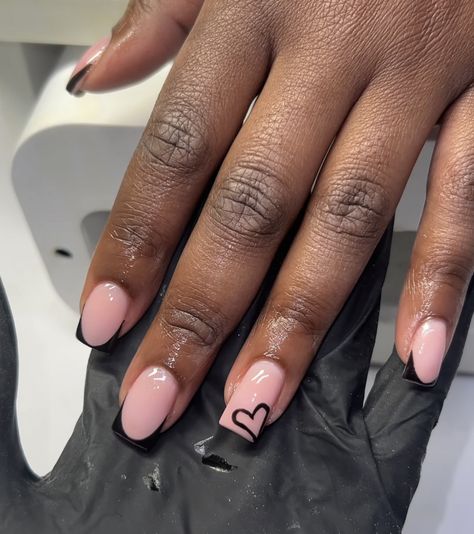 Nails For 17 Yrs Old, Shorts Nails Black Women, Nails For 13 Year Girl, Short Nail Inspo Simple For School, Short Nails Ideas Easy, Nails For 14y Old Girl, Short Nails For Teens, Nails For 11 Yrs Old Short, Nails For 12 Yrs Old Short