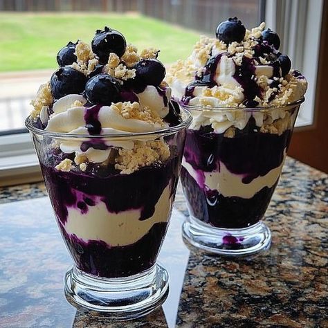 keto & low carb for beginner | Made a blueberry cheesecake parfait with almond flavored whipped cream | Facebook Blueberry Cheesecake Parfait, Cheesecake Parfait, Flavored Whipped Cream, Cheesecake Parfaits, Mint Oreo, Camp Food, Blueberry Topping, Low Carb Easy, Low Carb Cheesecake