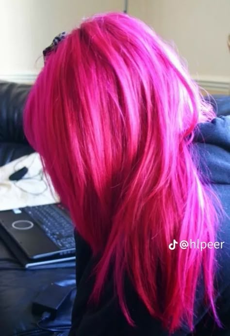 Pink Hair In Ponytail, Fuchsia Pink Hair, Hot Pink Hair Ideas, Pink Hair Grunge, Pink Hair Aesthetic, Bright Pink Hair, Magenta Hair, Hot Pink Hair, Pink Hair Dye