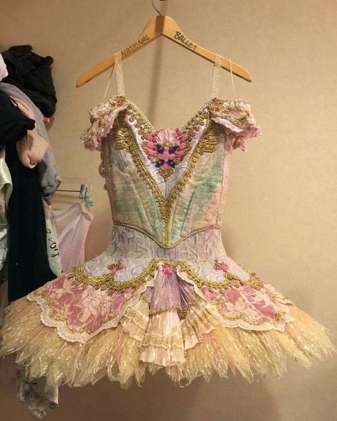 Sugar Plum Fairy Costume, Nutcracker Costumes, Ballet Russe, Ballerina Costume, Ballet Beauty, My Prince, Old A, Ballet Inspiration, Sugar Plum Fairy