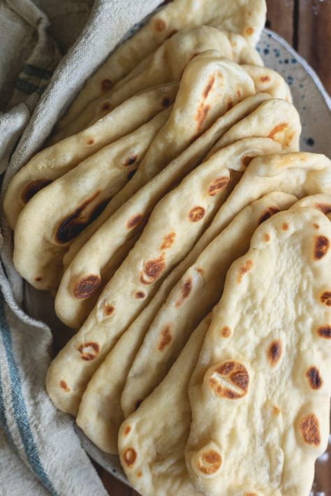 Skillet Sourdough Naan - Sourdough Flatbread - Fare Isle Naan Recipe Without Yogurt, Sourdough Naan Recipe, Sourdough Naan Bread Recipe, Sourdough Skillet, Easy Homemade Naan, Best Pizza Crust, Sourdough Naan, Pizza Crust Recipes, Sourdough Flatbread