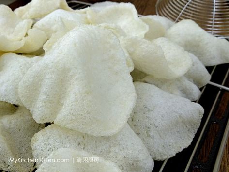 Fluffy White Potato Cracker Recipe – Asian Style Snack | MyKitchen101en.com Sweet Potato Dessert Recipes Easy, Potato Dessert Recipes, Sweet Potato Desserts, White Sweet Potato Recipe, Potato Desserts, Sweet Potato Dessert Recipes, Dessert Recipes Healthy, Shrimp Chips, Sweet Potato Crackers