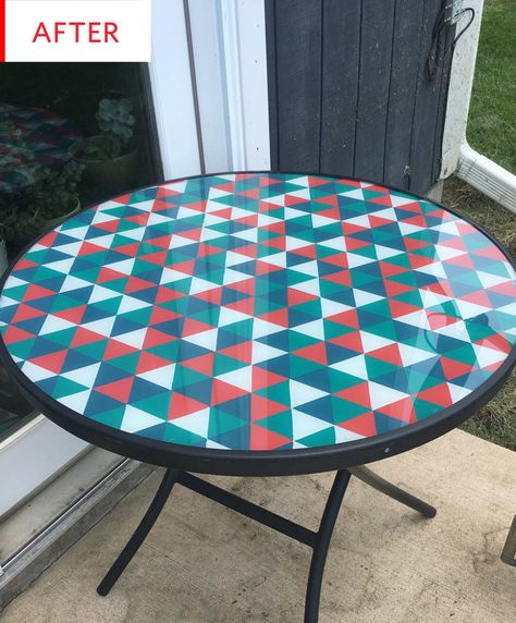 Before and After: A $2 Patio Table Makeover | Apartment Therapy Diy Patio Table Makeover, Diy Outdoor Table Top Ideas, Glass Top Table Makeover Diy, Patio Glass Table Makeover, Diy Patio Table Top, Glass Table Diy Makeover, Diy Glass Patio Table Makeover, Glass Outdoor Table Makeover, Glass Top Patio Table Redo