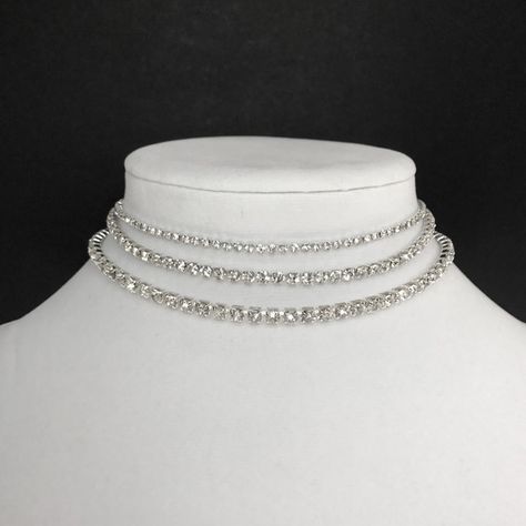 قلادات متدلية, Goth Outfit, Diamond Choker Necklace, Layered Choker Necklace, Silver Diamond Necklace, Expensive Jewelry Luxury, Necklaces Silver, Necklace Layered, Diamond Choker