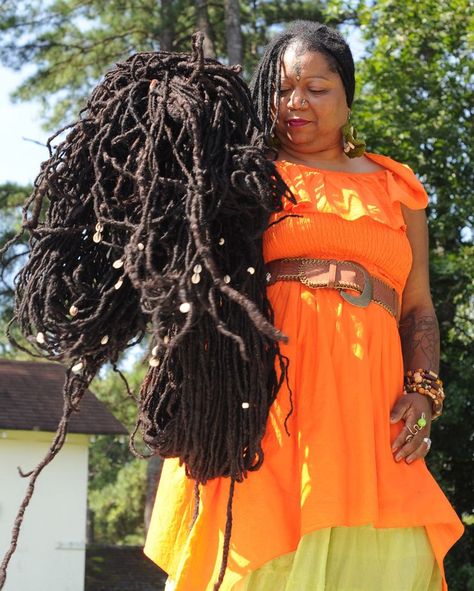 Longest-dreadlocks Worlds Longest Hair, Long Loc Styles, Real Life Rapunzel, Rastafarian Culture, Long Locs, Long Dreads, Natural Hair Accessories, Beautiful Dreadlocks, Creative Hairstyles