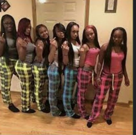 Matching Pajamas Friends Sleepover Black, Matching Pajamas Friends, Matching Pajamas Friends Sleepover, Pajamas Black Women, Friends Sleepover, Sleepover Outfit, Bestie Board, Pfp Pics, Friend Group