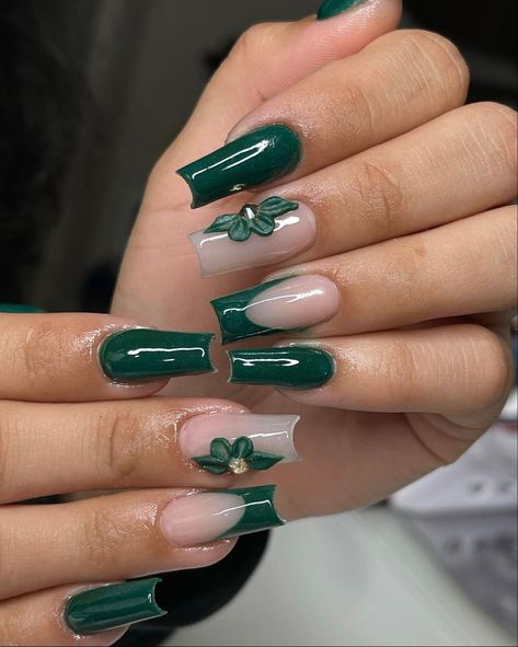 Acyrilics Nails Green, Dark Green Nails Medium Length, Cute Short Nail Sets Green, Quinceanera Nails Emerald Green Short, Pretty Emerald Green Nails, Emerald Green Graduation Nails, Forest Green French Tip Nails Coffin, Green Emerald Nails Short, Emerald Green Quince Nails Simple