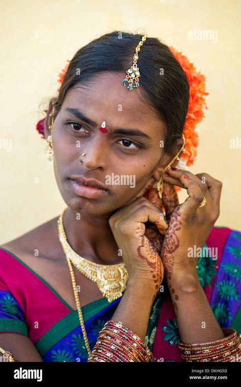 Download this stock image: Rural Indian village bride dressed in colourful sari and gold jewelry. Andhra Pradesh, India - DKHG5D from Alamy's library of millions of high resolution stock photos, illustrations and vectors. Indian Village, Andhra Pradesh, Image Processing, Black Queen, India Beauty, Bride Dress, Hair Wrap, Gold Jewelry, Photo Image