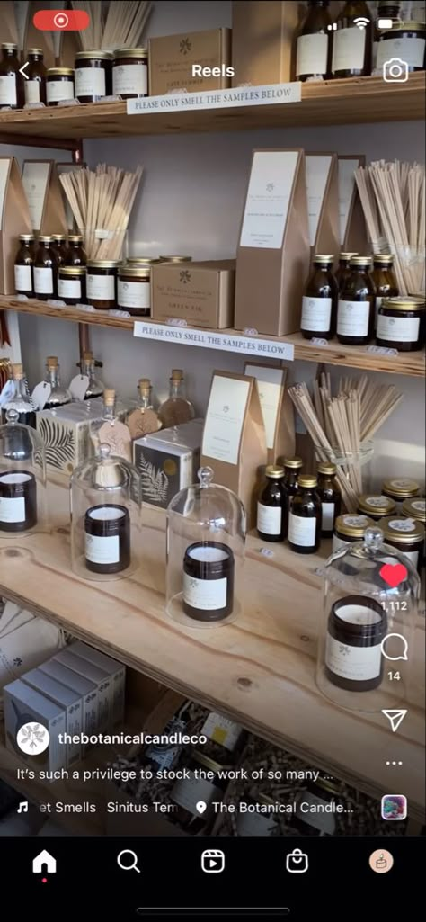 Candle Storage Organizing, Candle Studio Ideas At Home, Candle Store Interior, Candle Shop Interior, Candle Display Retail, Candle Shop Display, Candle Display Ideas, Candle Booth Display, Candle Store Display