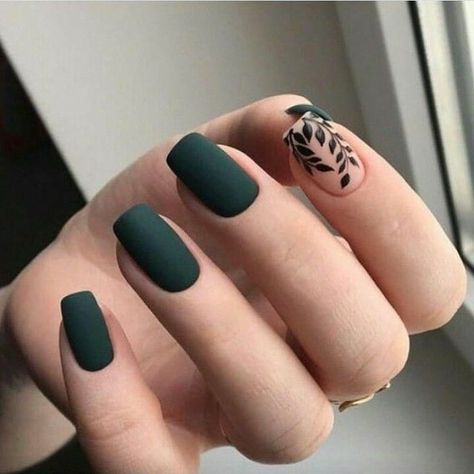 Маникюр💕 Ногти💖 Nails💓 @_naails.design_ - Flippedcase Green Nails Leaves, Nature Inspired Nail Art, Green Nails With Leaves, Nails With Green Leaves, Nails Green Leaves, Green Leaves Nails, Nail Designs Leaves, Matte Dip Nails, Nail Art Leaves