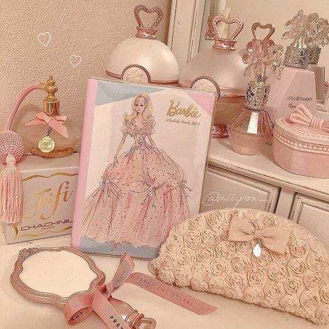 Girly Aesthetics, Soft Pink Theme, Neon Room, Pink Lifestyle, Pretty Pink Princess, Baby Pink Aesthetic, Girly Aesthetic, Pink Life, Saved Pins