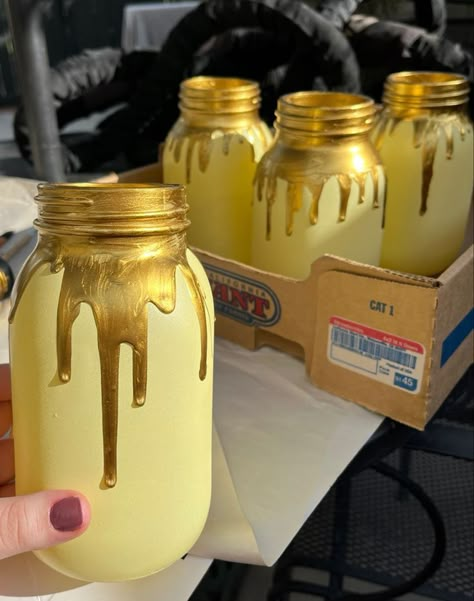 Mason Jar Winnie The Pooh, Vintage Winnie The Pooh Shower Centerpieces, Winnie The Pooh Mason Jars, Honey Jar Centerpiece Ideas, Boy Baby Shower Ideas Winnie The Pooh, Winnie The Pooh Diy Crafts, Diy Honey Pot Winnie The Pooh, Baby Shower Whinnie The Poo, Simple Winnie The Pooh Baby Shower Ideas