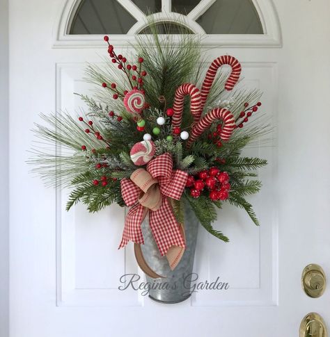 Antler Arrangements, Christmas Candy Cane Decorations, Christmas Foliage, Diy Christmas Decorations For Home, Swag Ideas, Rustic Christmas Wreath, Elegant Christmas Decor, Crafted Bag, Holiday Greenery