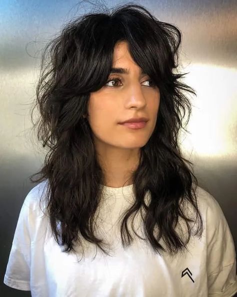 15 Low Maintenance Shag Haircuts for Women in 2021 Low Maintenance Shag, Shag Haircuts For Women, Corte Shaggy, Modern Shag Haircut, Shaggy Long Hair, Medium Shag Haircuts, Long Shag Haircut, Shaggy Haircuts, Shag Haircuts