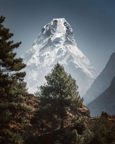 Everest Mountain, Ama Dablam, Alberta Travel, Everest Base Camp, World Geography, Nature View, Base Camp, High Altitude, Beautiful Mountains