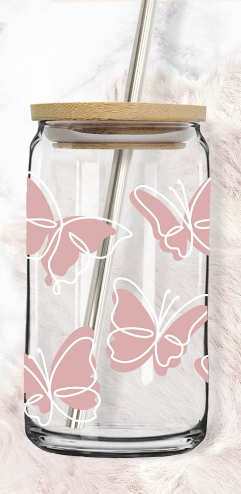 Cricut Line Art, Butterfly Glass Cup, Butterfly Cricut Projects, Glass Tumblers With Vinyl Ideas, Cup Svg Vinyl Decals, Drawing On Glass Cups, Butterfly Svg Free Cricut, Decal Ideas For Cups, Glass Tumbler Design Ideas