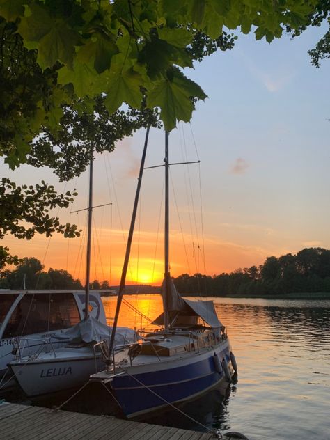 Sunset in the yacht in Lithuania #trakai #lithuania #sunset #lake #romantic #yacht #healing Trakai Lithuania, Sunset Lake, Romantic Sunset, Lithuania, Sailing Ships, Sailing, Healing, Lake, Photography